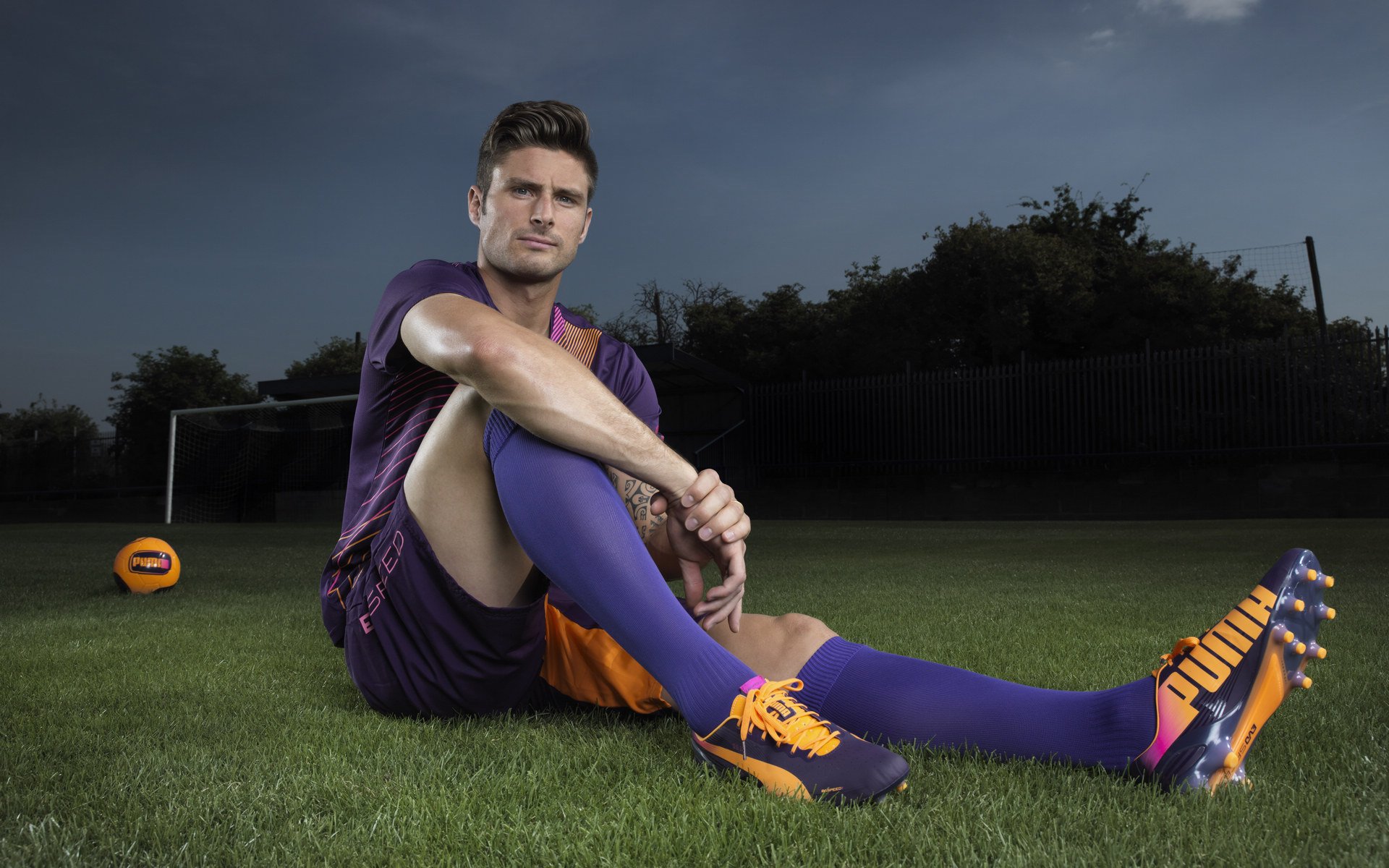 多特蒙德主帅积极寻找新引援，补充实力，多特蒙德主力队员名单